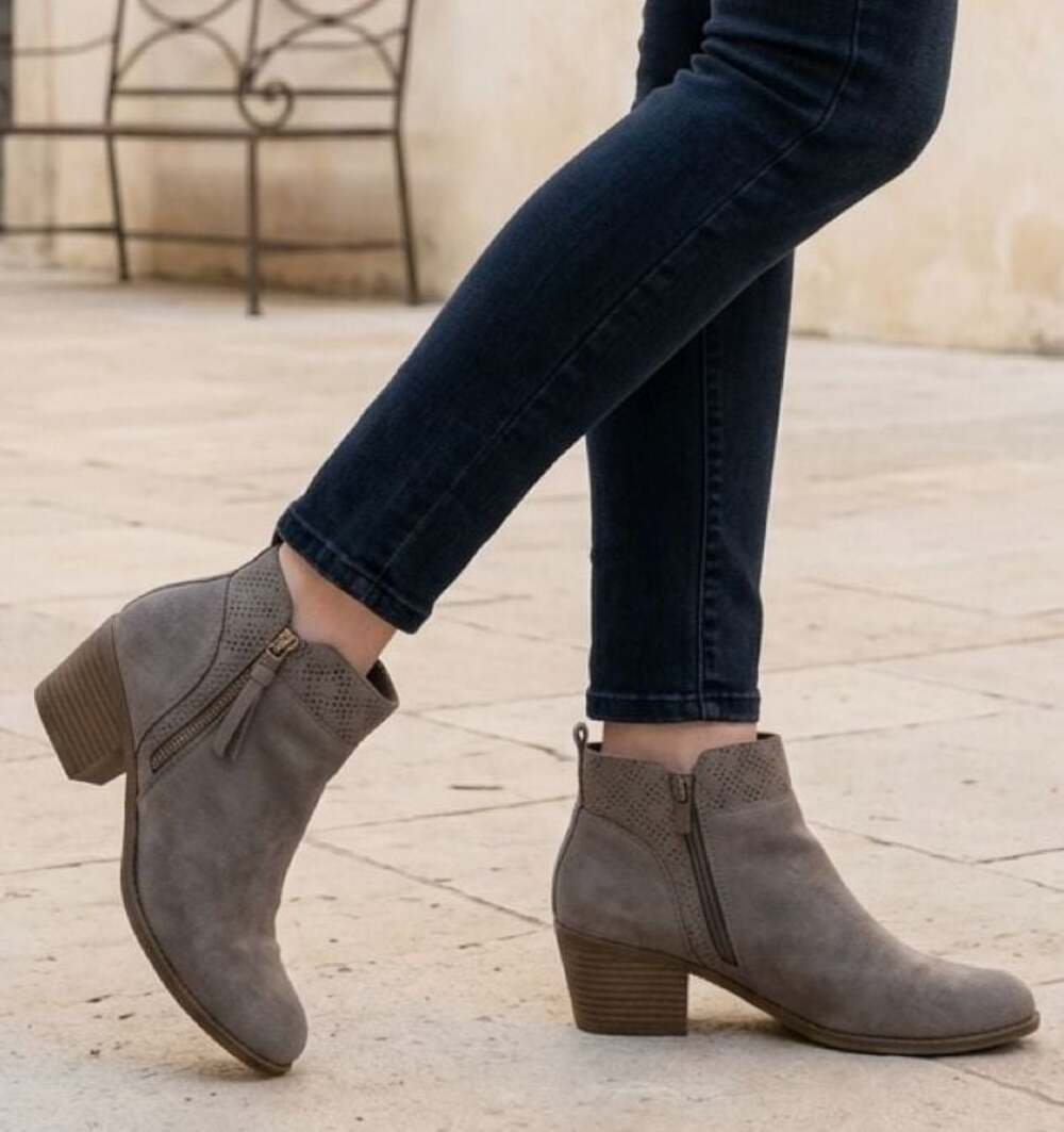 Dr. Scholl's Women's Brianna Ankle Bootie in Dark Shadow Grey